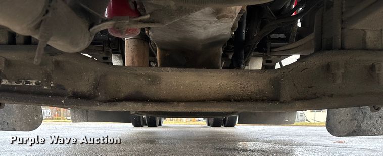 image for item EN5935 2005 Peterbilt 379 semi truck