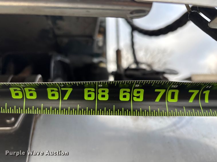 image for item EN5935 2005 Peterbilt 379 semi truck