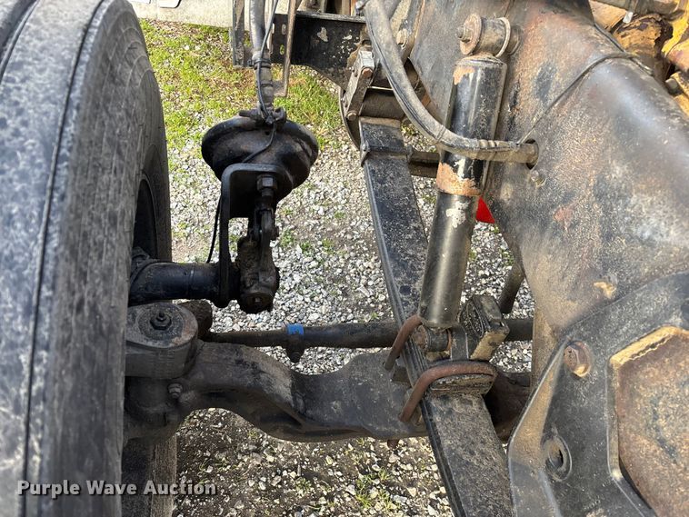 image for item EN5935 2005 Peterbilt 379 semi truck