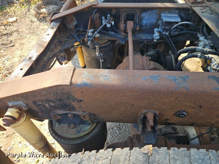 image for item EO4818 2000 International 9400i semi truck