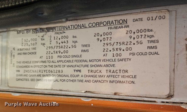 image for item EO4818 2000 International 9400i semi truck