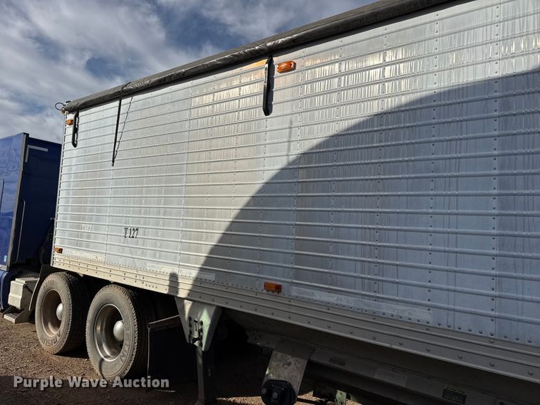 image for item EP2731 2006 Timpte grain trailer