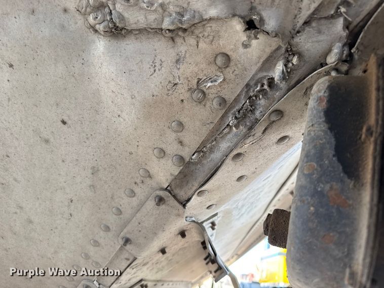 image for item EP2731 2006 Timpte grain trailer