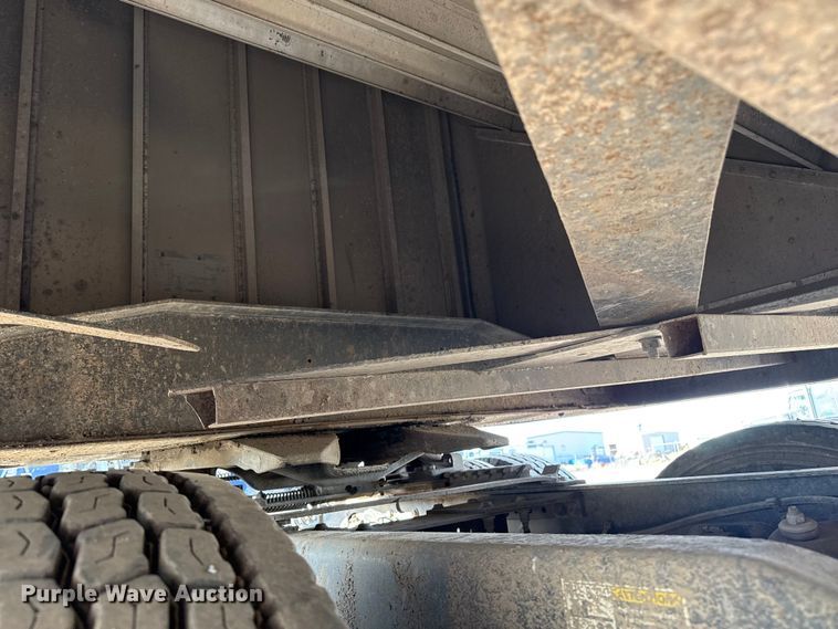 image for item EP2731 2006 Timpte grain trailer