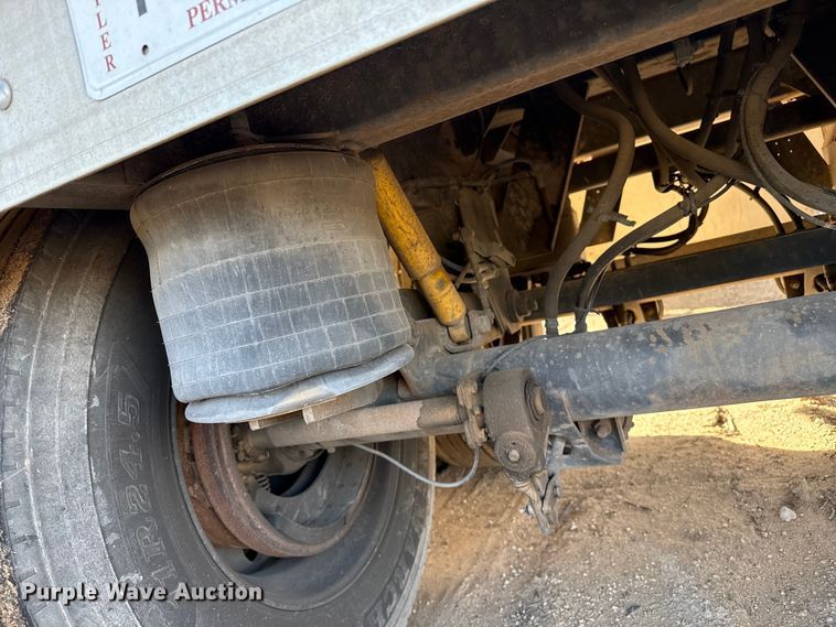 image for item EP2731 2006 Timpte grain trailer