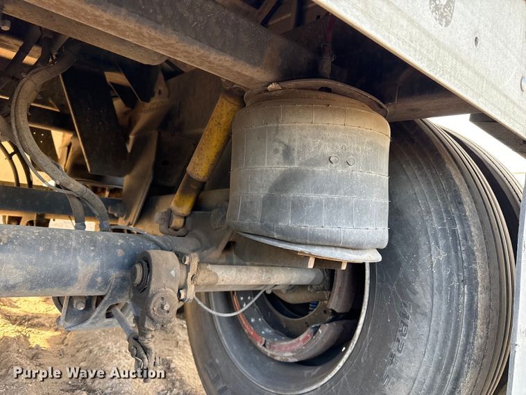 image for item EP2731 2006 Timpte grain trailer