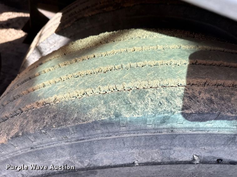 image for item EP2731 2006 Timpte grain trailer