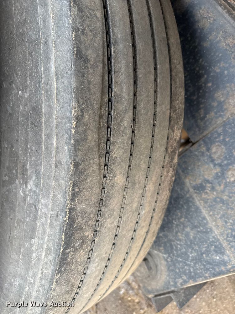 image for item EP2731 2006 Timpte grain trailer