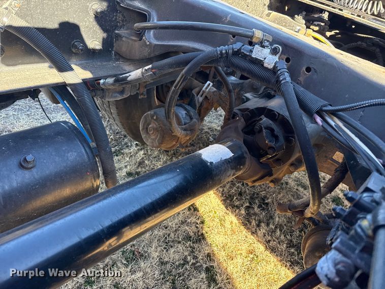 image for item EP2732 2011 Kenworth T800 semi truck