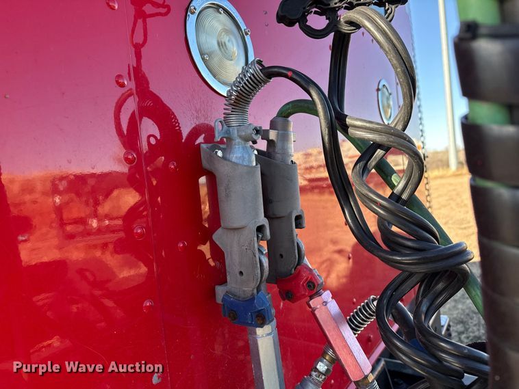 image for item EP2732 2011 Kenworth T800 semi truck