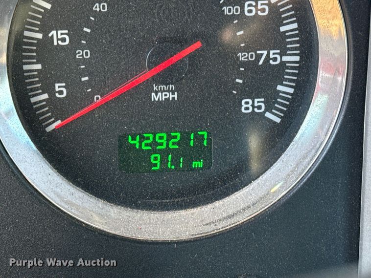 image for item EP2732 2011 Kenworth T800 semi truck