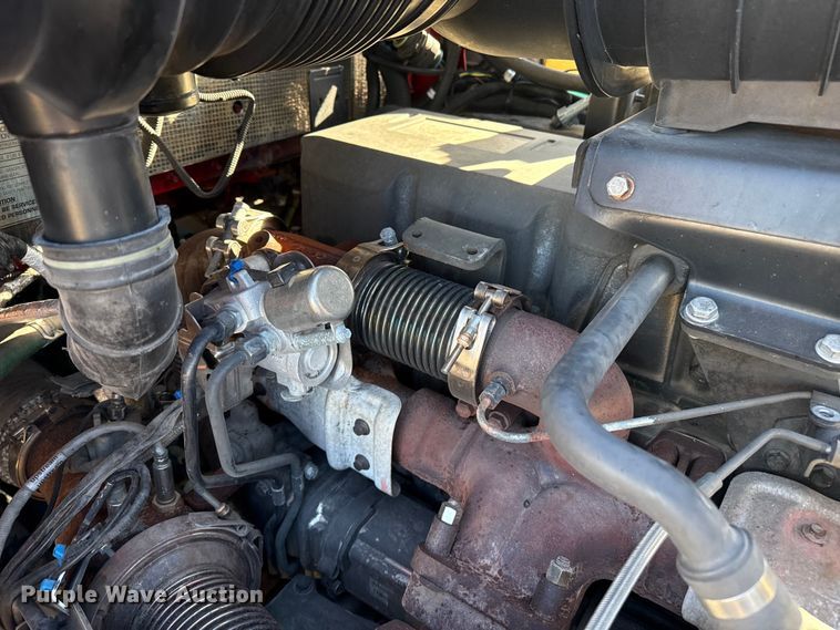 image for item EP2732 2011 Kenworth T800 semi truck