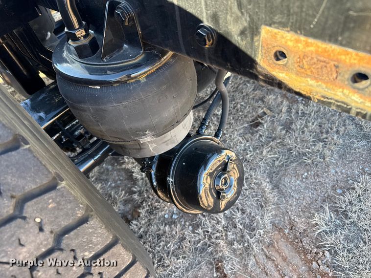 image for item EP2733 2012 Kenworth T40 truck cab and chassis