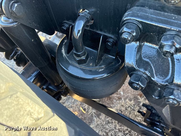 image for item EP2733 2012 Kenworth T40 truck cab and chassis