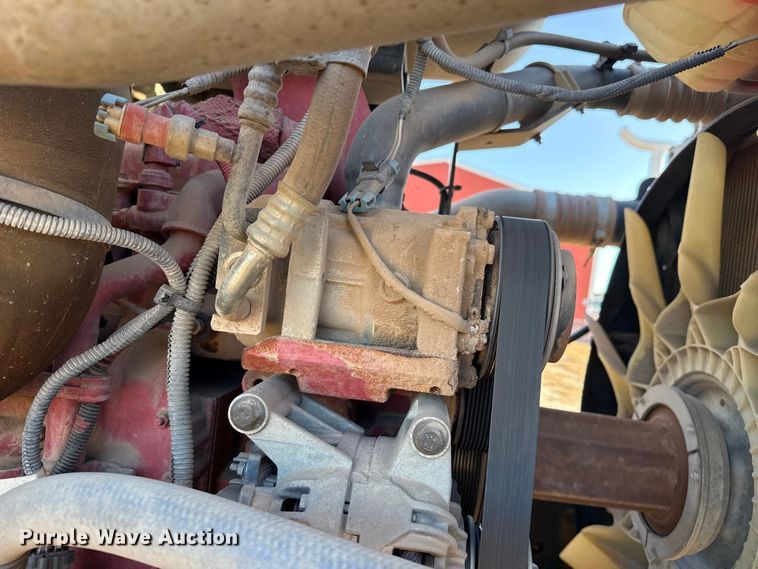 image for item EP2733 2012 Kenworth T40 truck cab and chassis