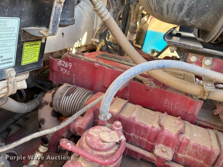 image for item EP2733 2012 Kenworth T40 truck cab and chassis