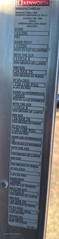 image for item EP2733 2012 Kenworth T40 truck cab and chassis