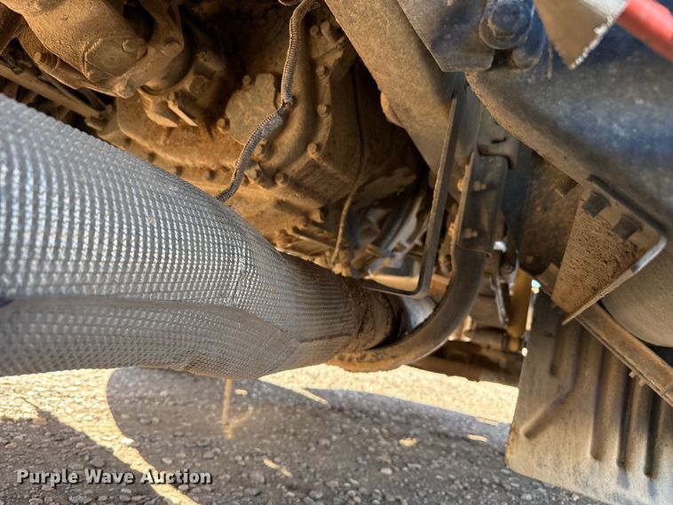 image for item EP2755 2013 Kenworth T660 semi truck