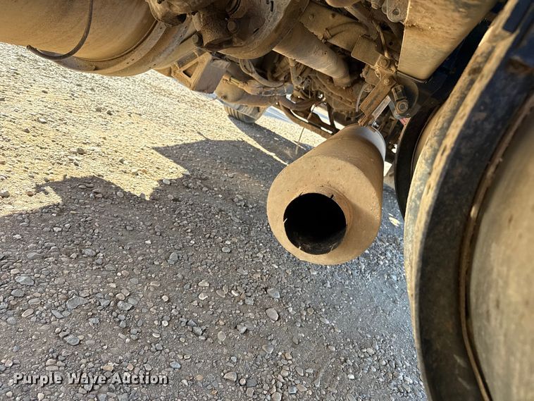 image for item EP2755 2013 Kenworth T660 semi truck