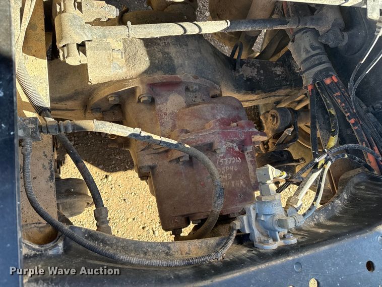 image for item EP2755 2013 Kenworth T660 semi truck