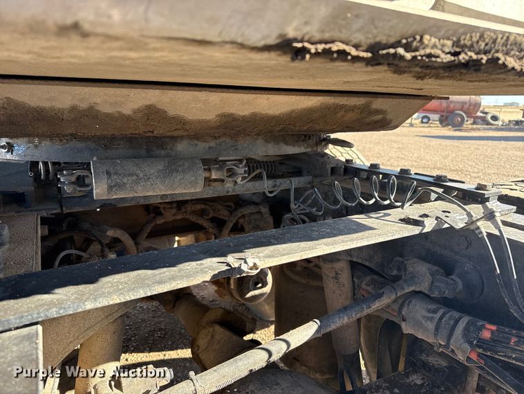 image for item EP2755 2013 Kenworth T660 semi truck