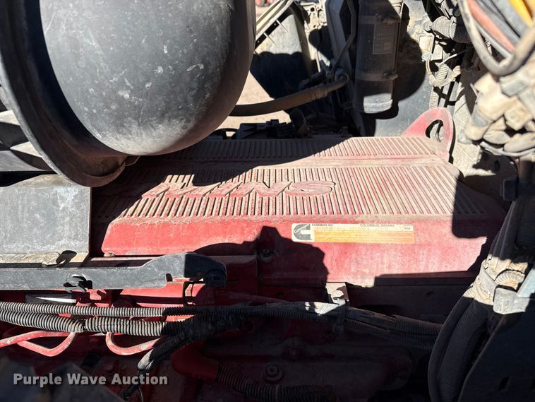 image for item EP2755 2013 Kenworth T660 semi truck