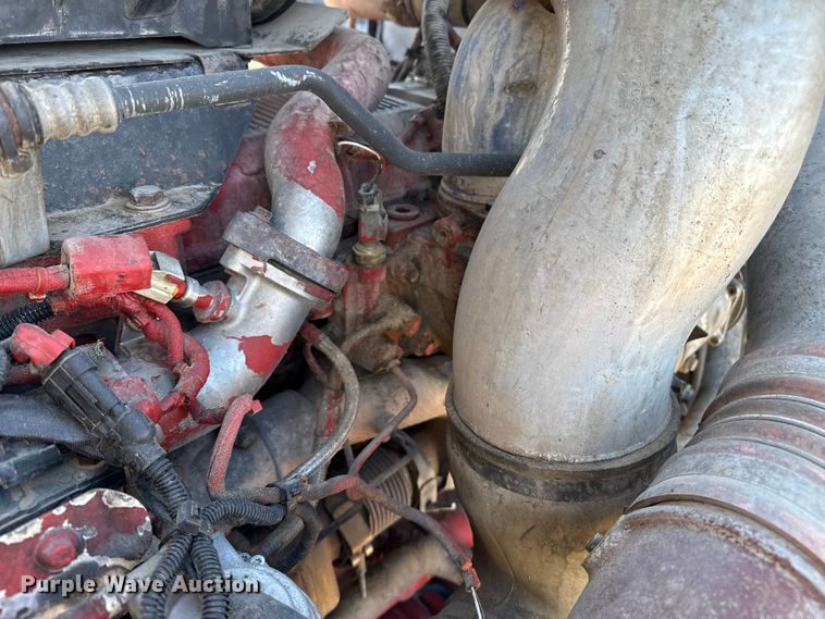 image for item EP2755 2013 Kenworth T660 semi truck