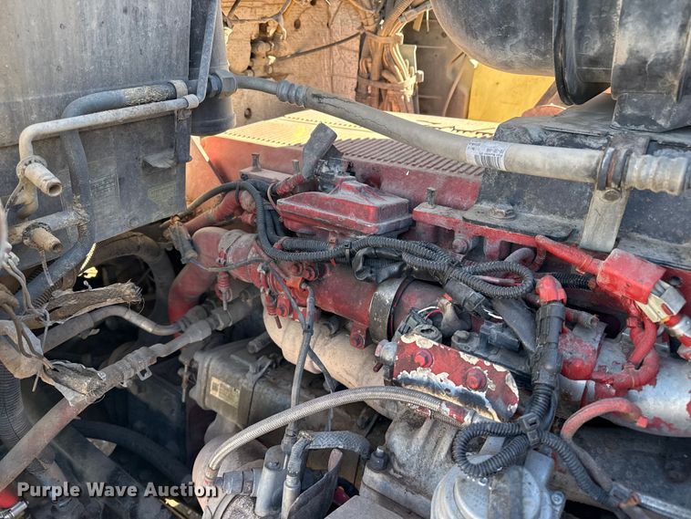 image for item EP2755 2013 Kenworth T660 semi truck