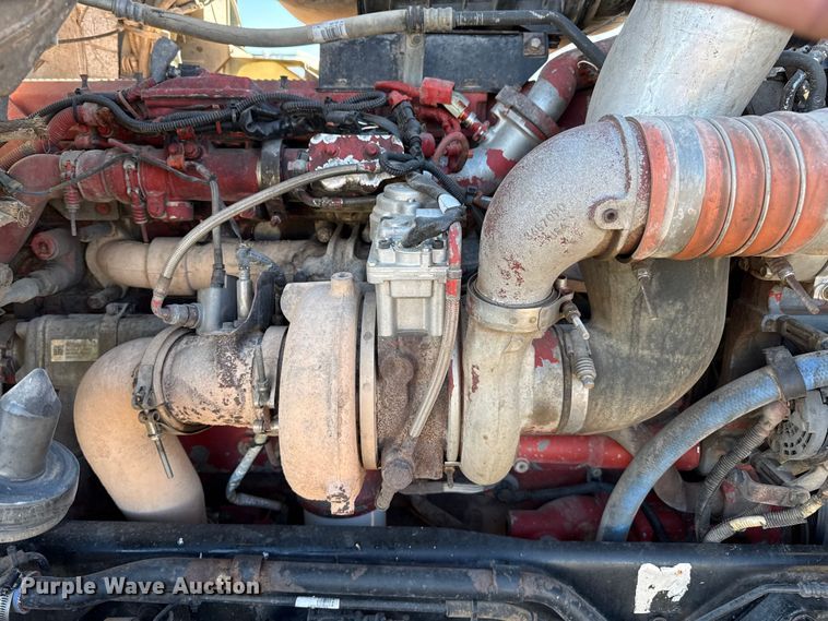 image for item EP2755 2013 Kenworth T660 semi truck