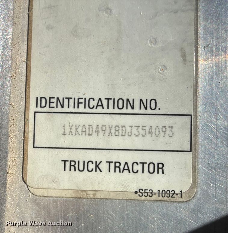 image for item EP2755 2013 Kenworth T660 semi truck