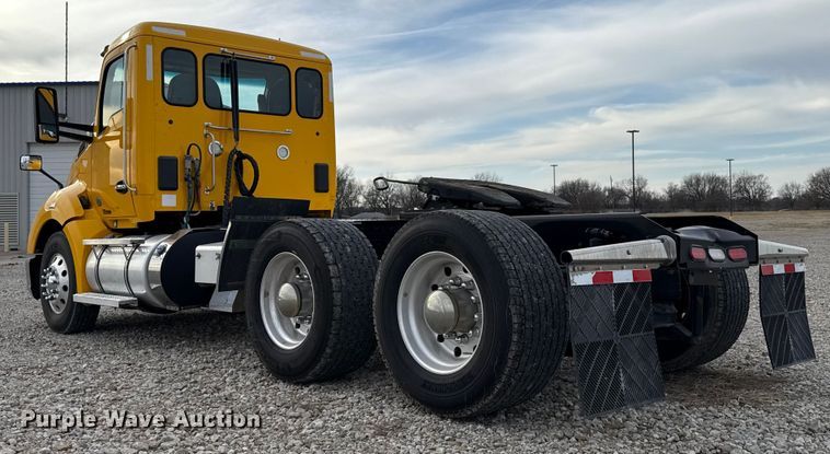 image for item ES5508 2020 Kenworth T680 semi truck