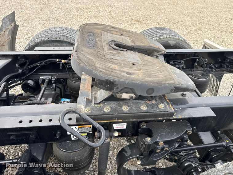 image for item ES5508 2020 Kenworth T680 semi truck