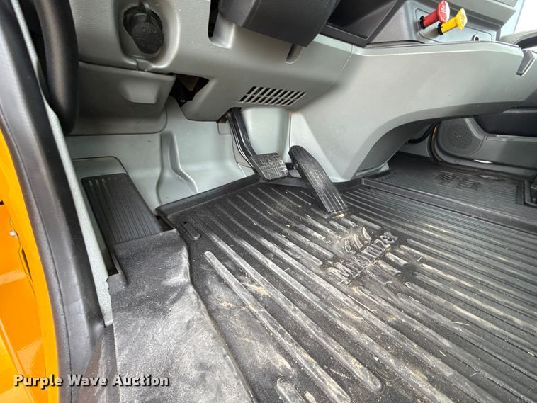 image for item ES5508 2020 Kenworth T680 semi truck