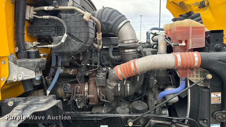 image for item ES5508 2020 Kenworth T680 semi truck