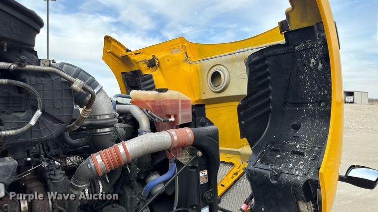 image for item ES5508 2020 Kenworth T680 semi truck