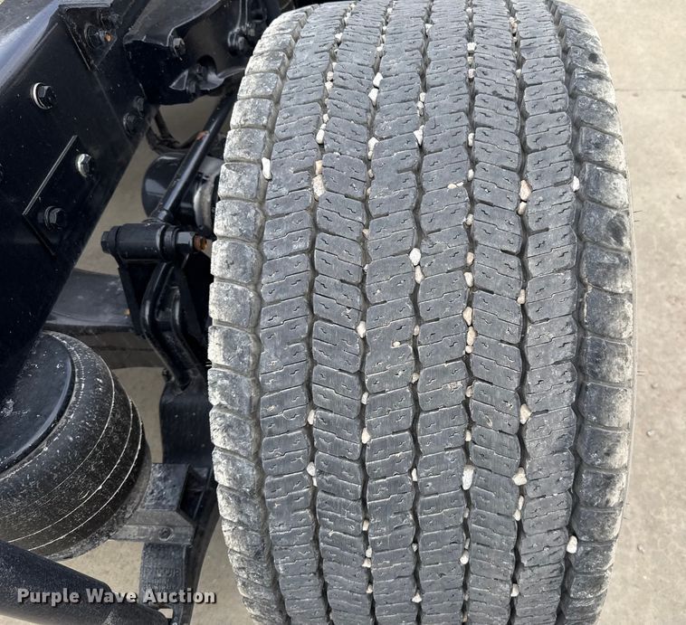 image for item ES5508 2020 Kenworth T680 semi truck