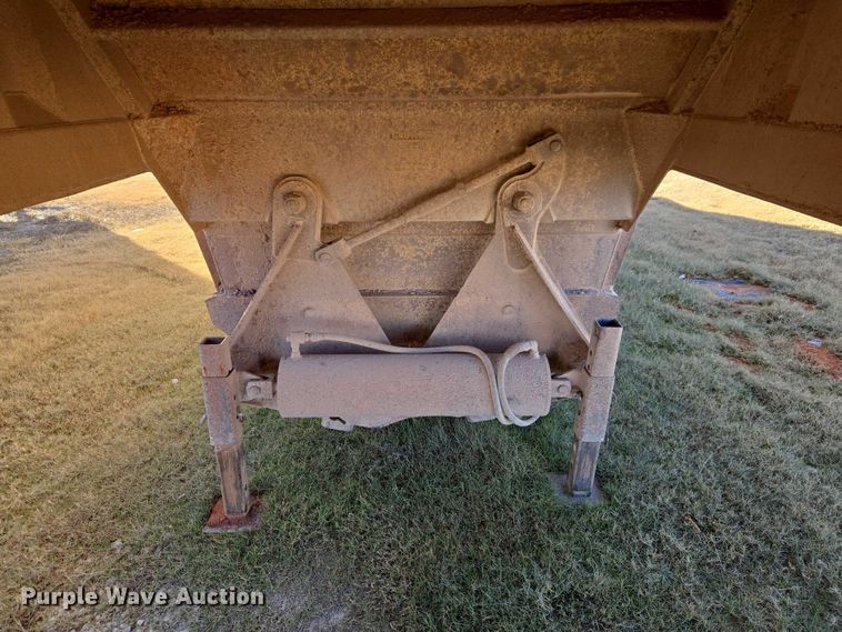 image for item ET5438 2008 Construction Trailer Specialist, INC. BDT40 bottom dump trailer