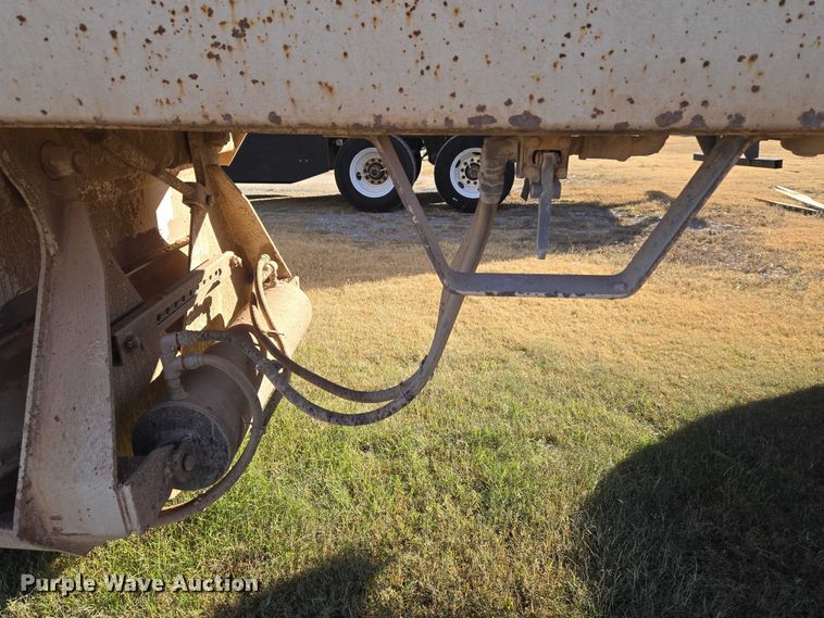 image for item ET5438 2008 Construction Trailer Specialist, INC. BDT40 bottom dump trailer