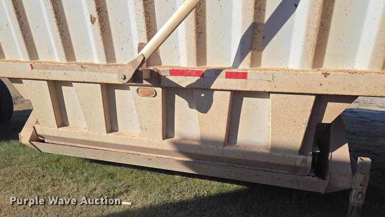 image for item ET5438 2008 Construction Trailer Specialist, INC. BDT40 bottom dump trailer