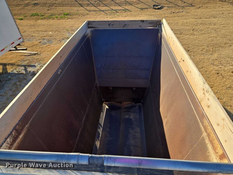 image for item ET5438 2008 Construction Trailer Specialist, INC. BDT40 bottom dump trailer