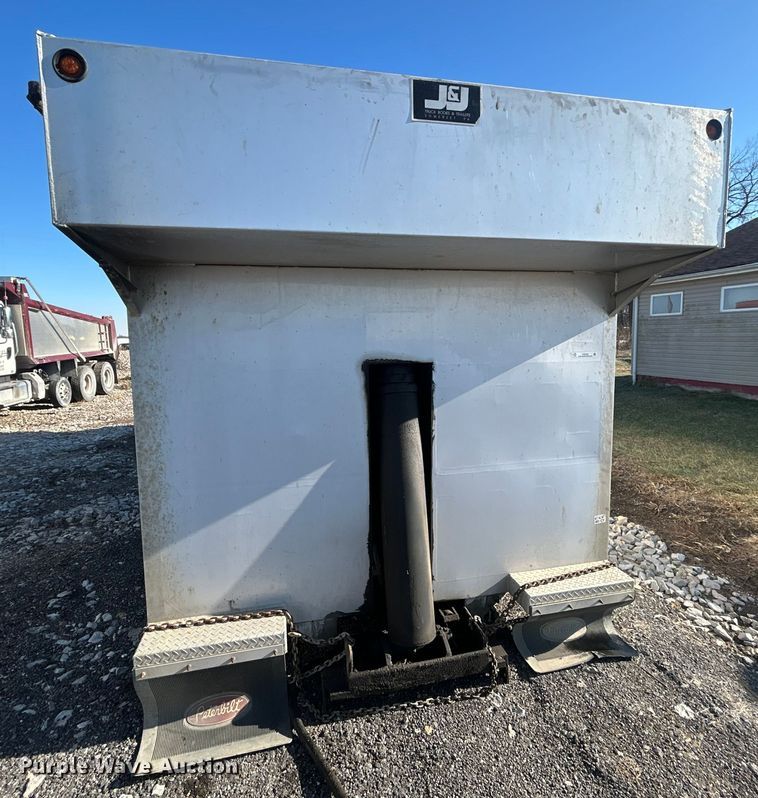 image for item ET6792 J&J dump bed