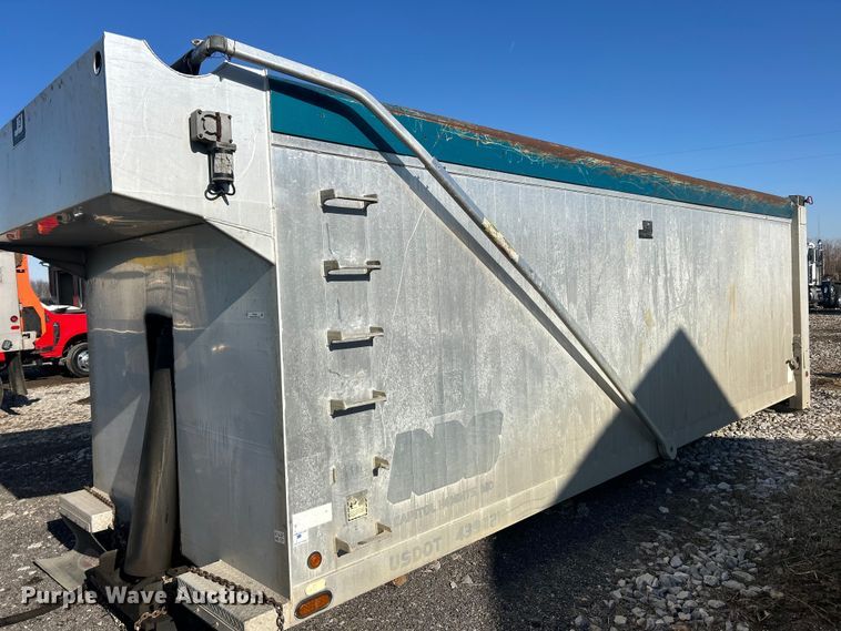 image for item ET6792 J&J dump bed