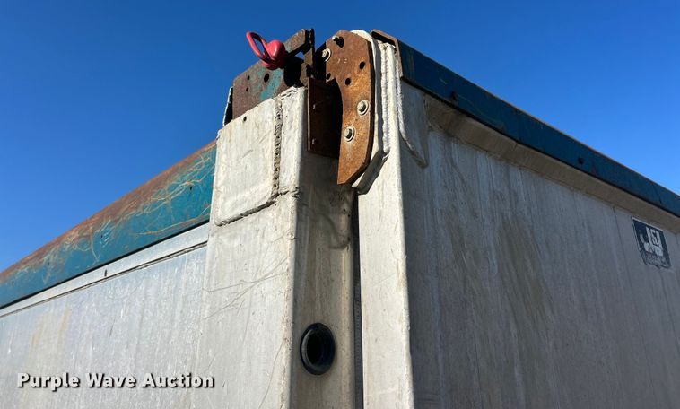 image for item ET6792 J&J dump bed