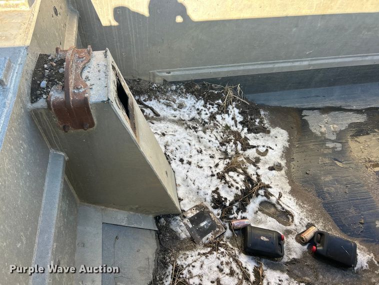 image for item ET6792 J&J dump bed