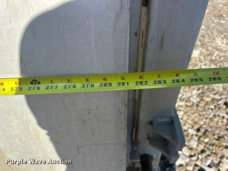 image for item ET6792 J&J dump bed