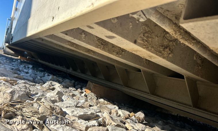 image for item ET6792 J&J dump bed