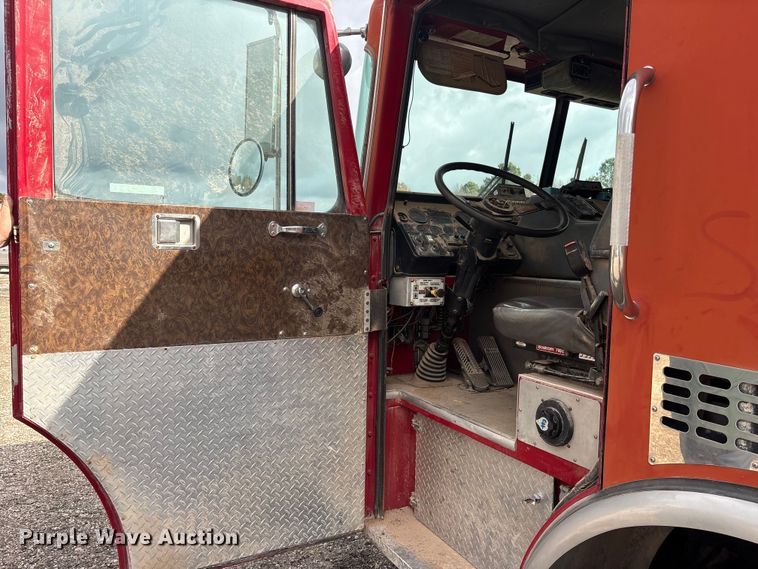 image for item ET7461 1991 Spartan Gladiator pumper fire truck