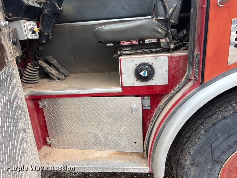 image for item ET7461 1991 Spartan Gladiator pumper fire truck