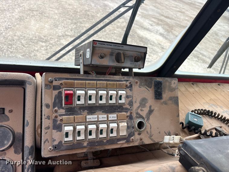 image for item ET7461 1991 Spartan Gladiator pumper fire truck