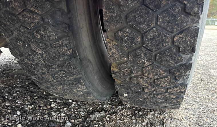 image for item ET7461 1991 Spartan Gladiator pumper fire truck